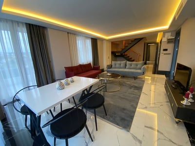 B And C Luxury Residance