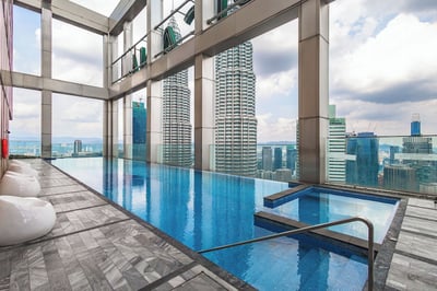 Naibnb In Tropicana Klcc(no Front Desk Contact The 5 Days In Advance)