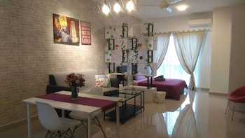 Private Studio Suite Galleria Equine (no Front Desk Please Contact The Property 5 Days Before Your Arrival)