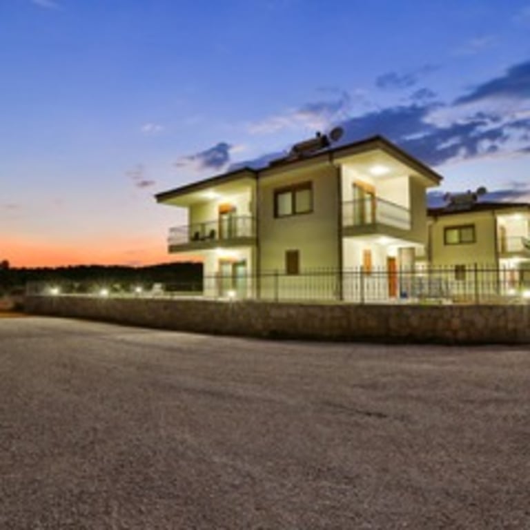 Kuytu Kas Homes