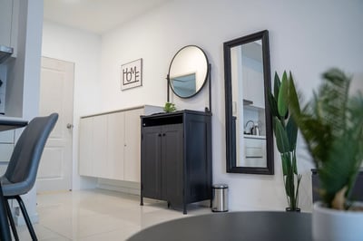The Chambers Luxury Apartments(no Front Desk Contact The 5 Days In Advance)