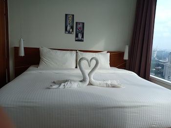 Vortex Luxury Suite At Klcc (no Front Desk Need To Contact Property 5 Days In Advance)