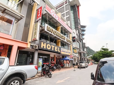 OYO 89381 Moonnight Hotel