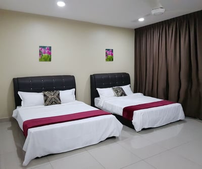 Euzmo Residences At Trefoil