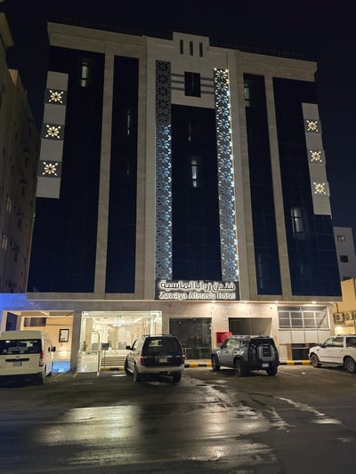 Diamond Corners Circular Hotel