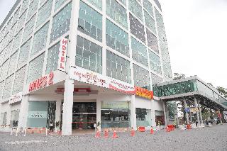Top Holiday Hotel(19 Km Away From Kuala Lumpur)