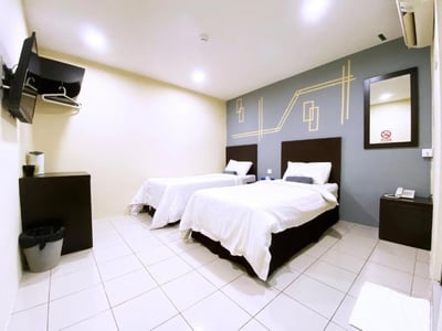 Seeds Hotel Klang Meru(36km Away From Kuala Lumpur)