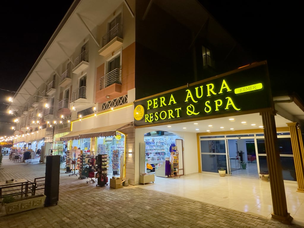 Pera Aura Resort Hotel And Spa All Inclusive(50km Away From Antalya)