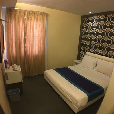 Rae Hotel