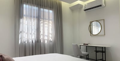 Kease Yasmin A 1 Royal Touch Ax12(no Front Desk Please Contact The Property 5 Days In Advance)