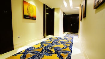 Al Muhaidb Residence Al Malaz 4(also Known As Optional Extras Airport Shuttle Fee: Sar 180 Per Vehicle (one Way) The Above List