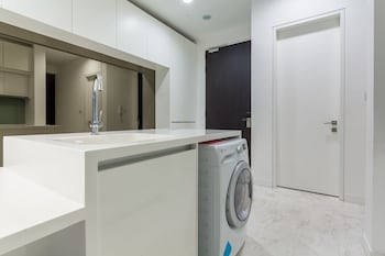 The Platinum Suites (no Front Desk Need To Contact Property 5 Days In Advance)