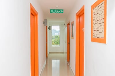 Mahkota Cheras Condo Near Mrt To Kl (no Front Desk Need To Contact Property 5 Days In Advance)