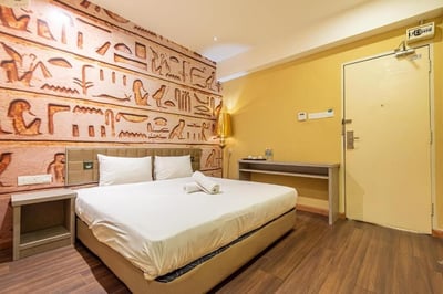 Swing And Pillows At Usj Taipan(formerly Best View Boutique Hotel Usj Taipan)