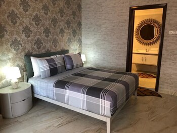 The Apartments At Times Square (no Front Desk Please Contact The Property 5 Days Before Arrival)