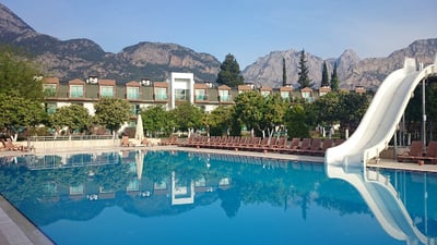 Omorfi Garden Resort