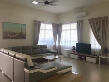 Klia Transit At Kim House