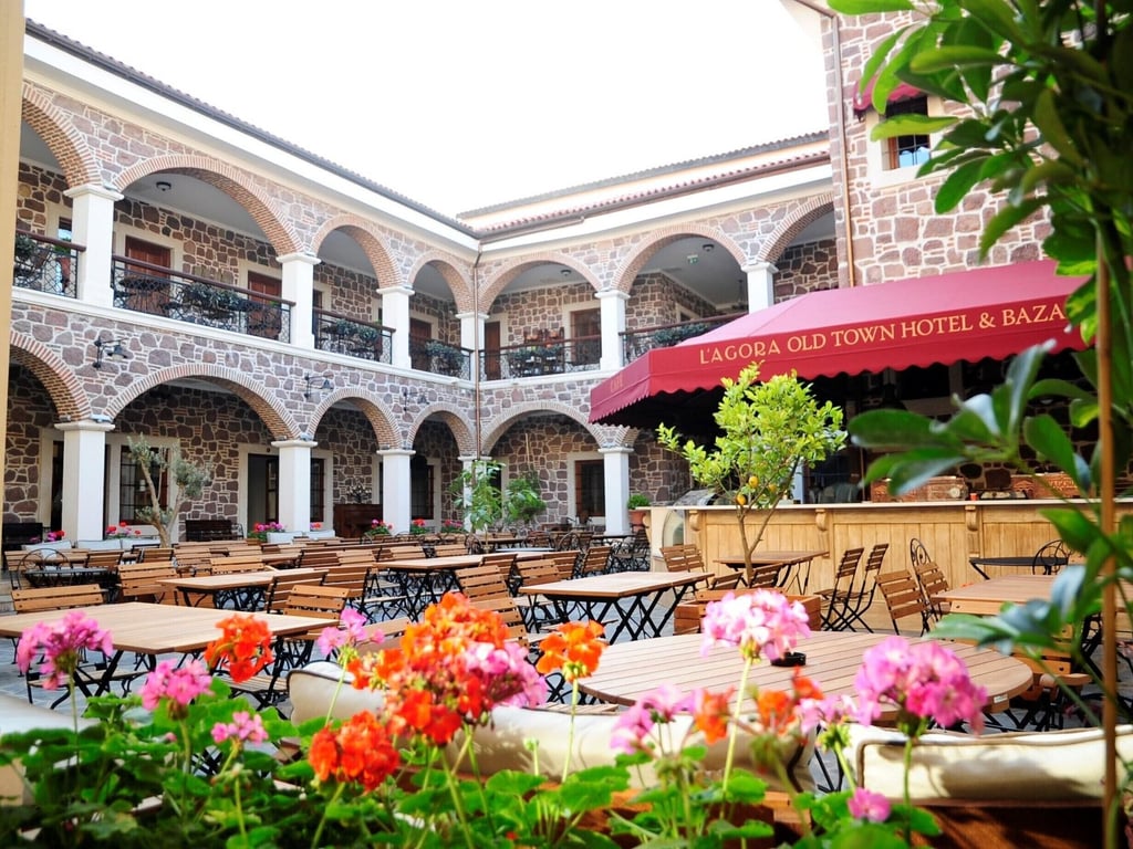 L'agora Old Town Hotel & Bazaar