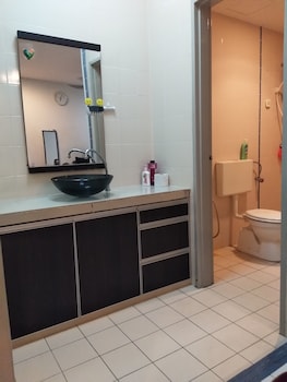 The Domain Cyberjaya (no Front Desk Please Contact The Property 5 Days Before Your Arrival)