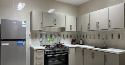 Al Mutamarat A 12 Timeless History Az11(no Front Desk Please Contact The Property 5 Days In Advance)