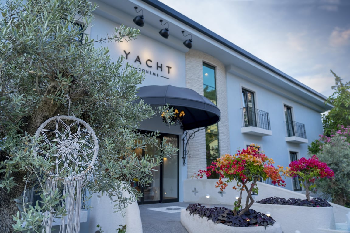 Yacht Boheme Hotel-Adults Only