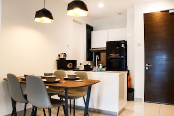 H2o Residences By Victoria Home