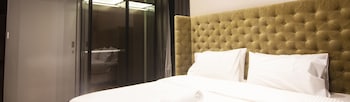 Expressionz Professional Suites By Vincent (no Front Desk Please Contact The Property 5 Days Before Your Arrival)