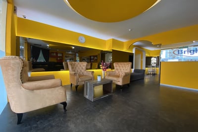 Oyo 90484 Bright Hotel