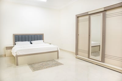 10 Minutes From Al Masjid(no Front Desk Please Contact The Property 5 Days In Advance)