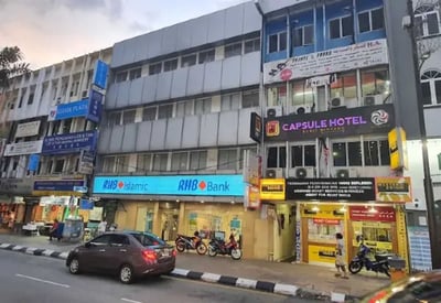Oyo 91036 J Capsule Hotel Jalan Bukit