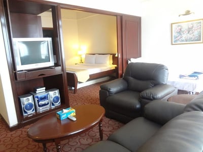 Kl Times Square Service Residencies(no Front Desk Please Contact The Property 5 Days In Advance)