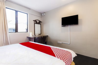 Oyo 90693 Sri Rampai Hotel