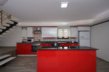 Arcadia Apart Residence (Limited Hours Front Desk Please Contact The Property 5 Days In Advance)