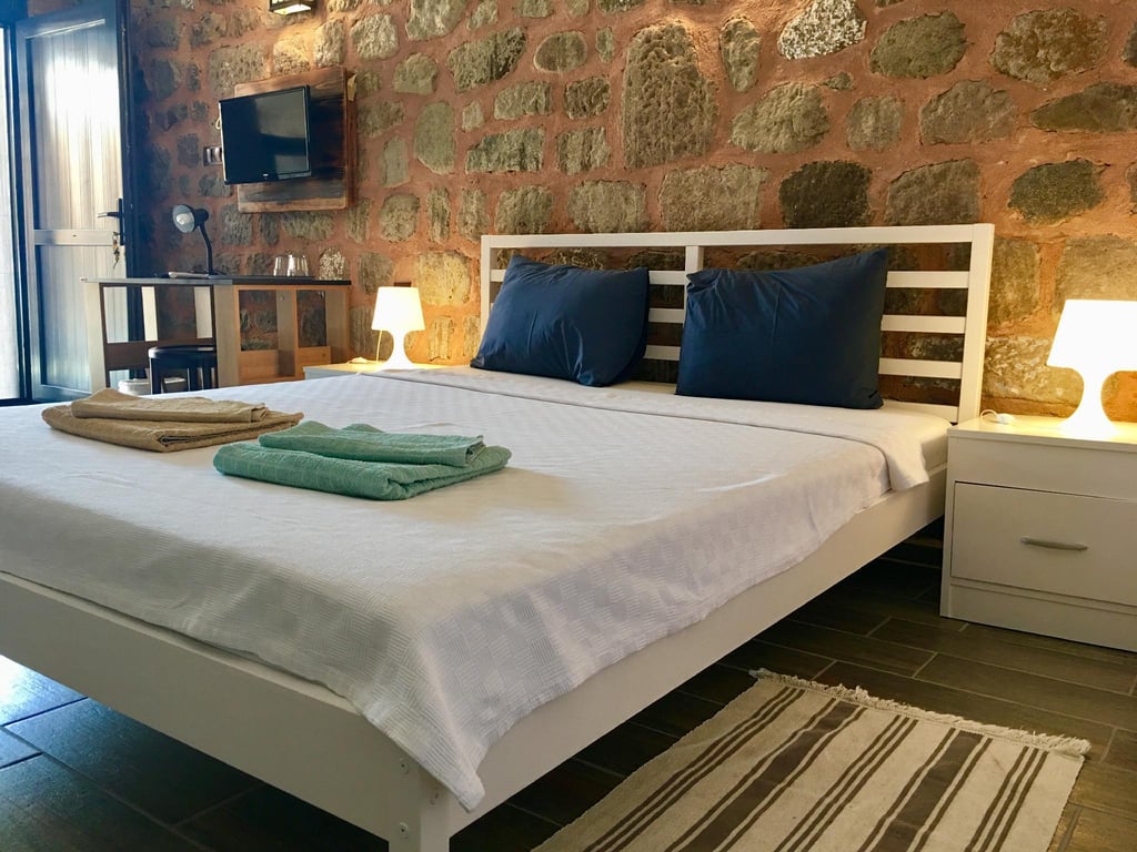 Attalos Suites Hotel