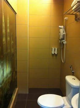Damai 11 At Klcc (no Front Desk Need To Contact Property 5 Days In Advance)