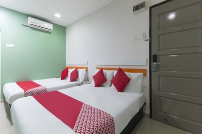 Oyo 90296 Red Orange Hotel Port Klang