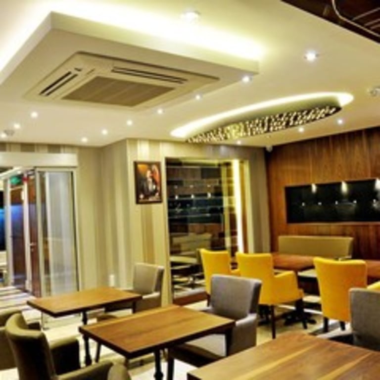 Avin Hotel Konak