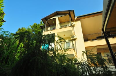 Dynasty Hotel Side