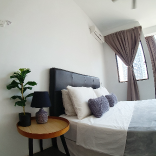Hand T At Empire Damansara(no Front Desk Please Contact The Property 5 Days In Advance)