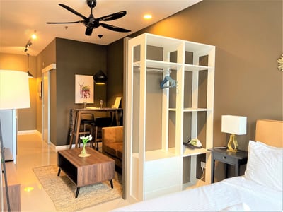 Highpark By Plush (no Front Desk Need To Contact Property 5 Days In Advance)