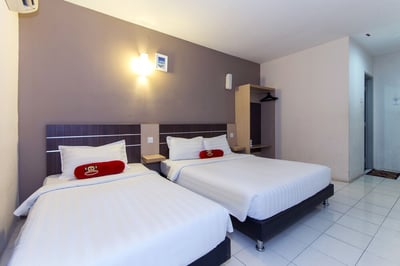 Oyo Rooms Jalan Tuanku Abdul Rahman (no Front Desk Need To Contact Property 5 Days In Advance)