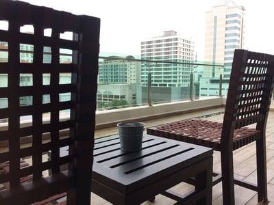 Lawang Suite Apartment With Balcony (no Front Desk Need To Contact Property 5 Days In Advance)