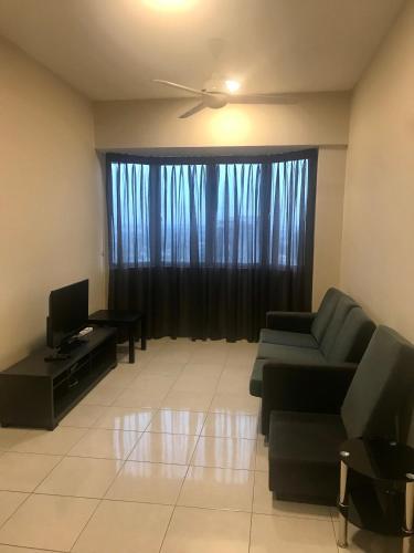 Main Place (no Front Desk Need To Contact Property 5 Days In Advance)