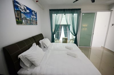 S Suites At Scott Garden (no Front Desk Need To Contact Property 5 Days In Advance)
