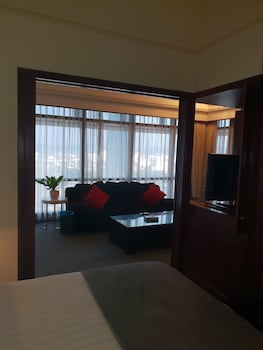 Kl Times Squareapartment (no Front Desk Please Contact The Property 5 Days Before Your Arrival)