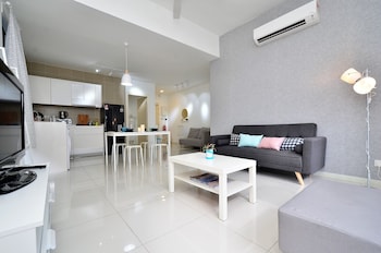 Icon City Family Suite By Lim (no Front Desk Please Contact The Property 5 Days Before Your Arrival)