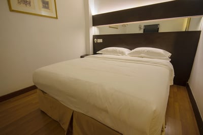 Uptown Chinatown Hotel