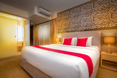 Zen Rooms Royce Hotel