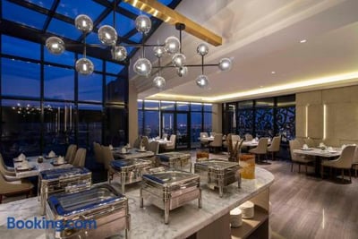 Waw Hotel Suites King Abdullah District