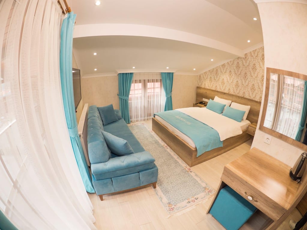 Elif Inan Hotel